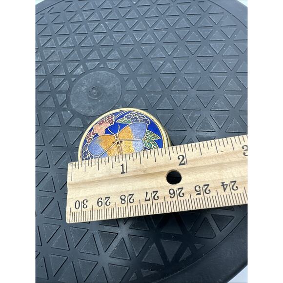 Vintage Brass Pill or Trinket Pill Round Box Enamel - Picture 6 of 8